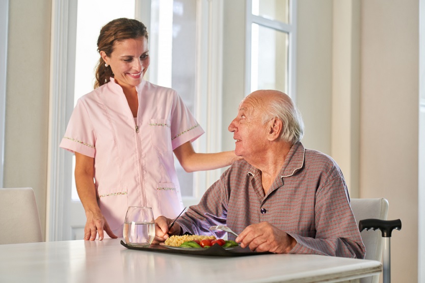 hiring-dependable-carers-to-ensure-proper-elderly-nutrition